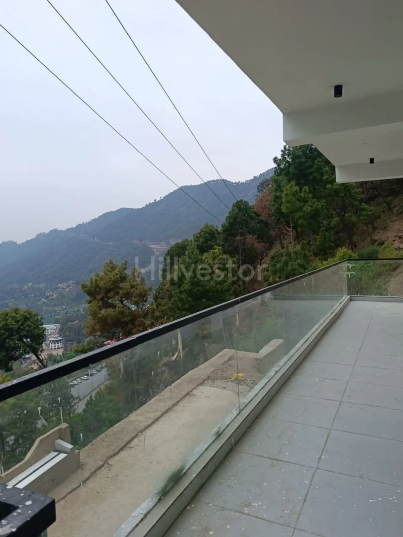 1,600 sq. ft. 3 BHK Apartment near Barog Road in Deoghat, Solan
