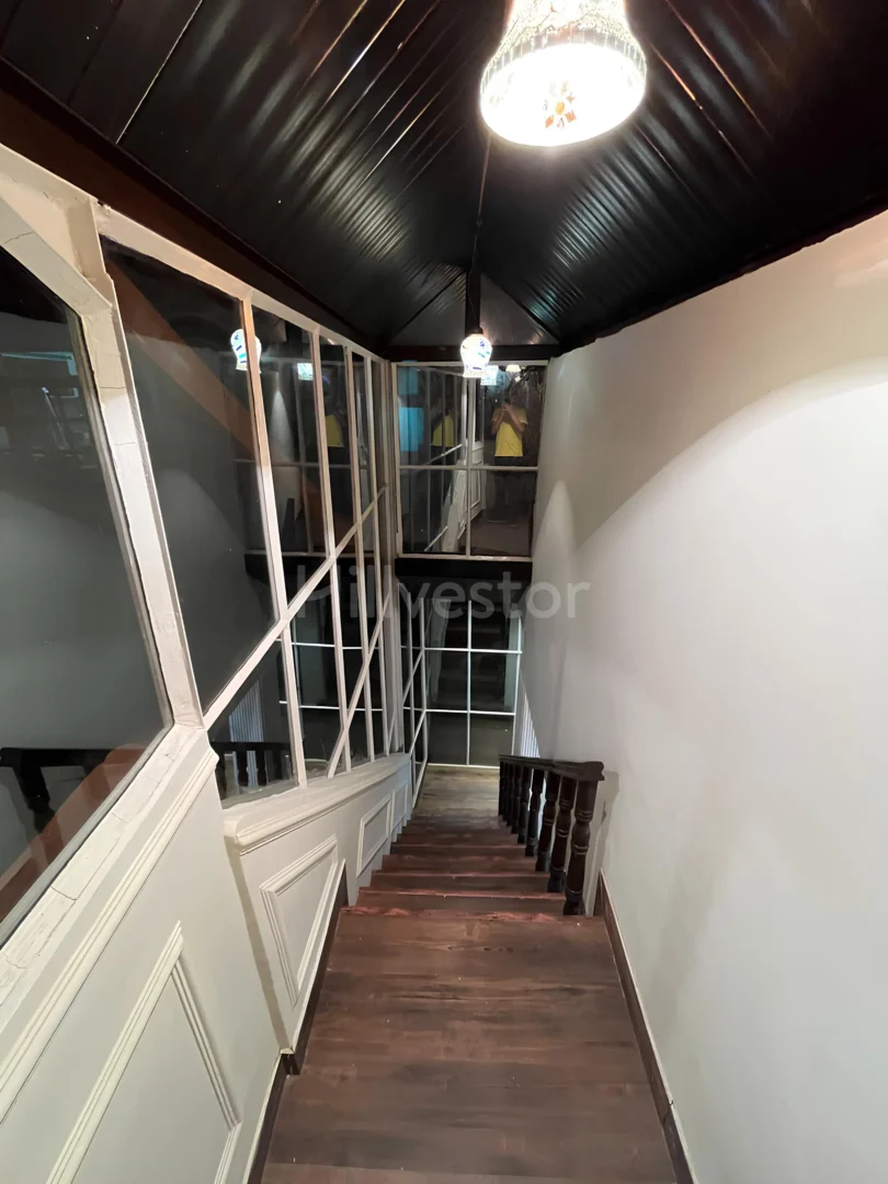 2,800 sq. ft. 5 BHK Apartment near Jakhu Temple in Jakhu, Shimla