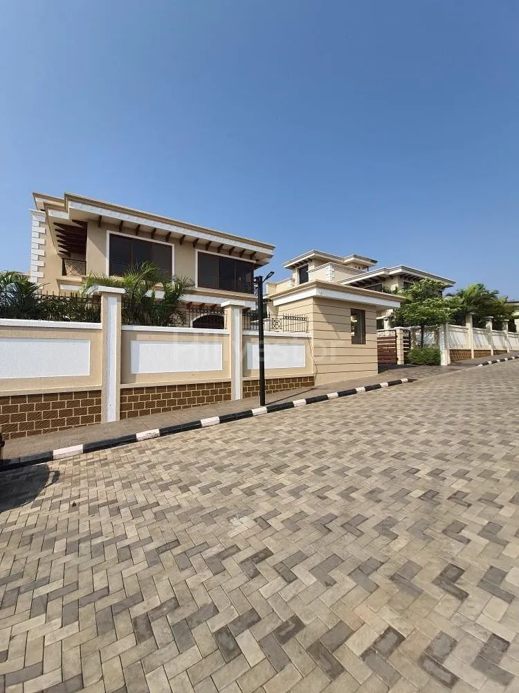 5,000 sq. ft. 6 BHK Villa in Summer Hill, Kune Village, Khandala