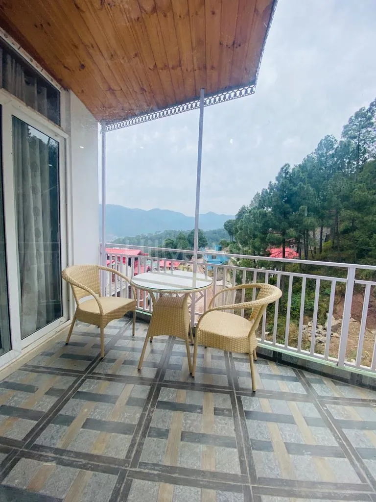 1,450 sq. ft. 2 BHK Apartment in Sky Hill, Garkhal Kanda Road, Kasauli