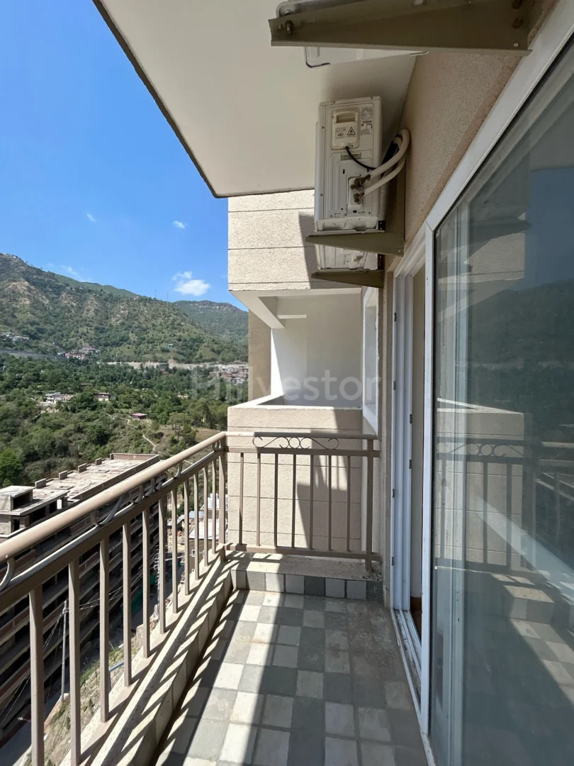 1,500 sq. ft. 3 BHK Apartment in Chester Hills, Chambaghat, Solan